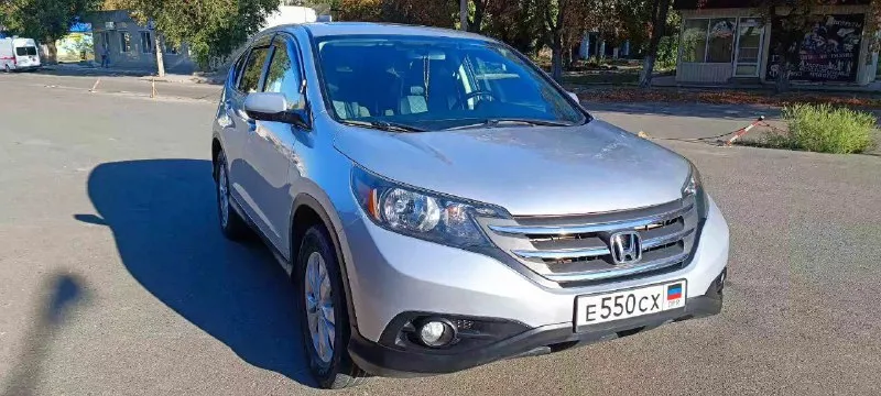 Авто в семье 4 года. семейный кроссовер 2,4л 190л. с. коробка-надёжный классический автомат работает отлично! двигатель на 5 (все сухое и чистое, масло не берёт). пробег 200т. км реальный (любая проверка). гу на базе android с голосовым управлением. люк, камера заднего вида, два экрана, два ключа. подвеска мягкая и бесшумная. по кузову: заменено переднее левое крыло, все остальные детали родные (на каждой заводские наклейки с win кодом). стекла, фары заводские, есть зимняя резина. самый большой багажник в своём классе, в работе не была, гаражное хранение. продажа неспешная. обмен не интересует. цена 1900000 учёт рф. находится в г. донецк. +79493537625 📲 tg: евгений николаевич 📞 звоните: +7(949)3537625 - фотография - 1