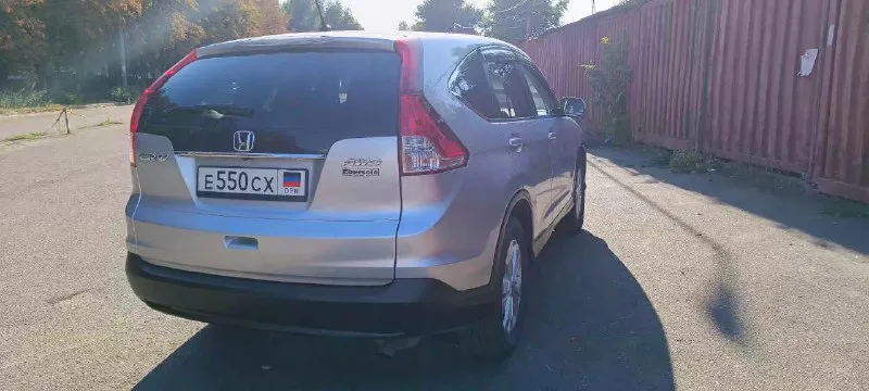 Авто в семье 4 года. семейный кроссовер 2,4л 190л. с. коробка-надёжный классический автомат работает отлично! двигатель на 5 (все сухое и чистое, масло не берёт). пробег 200т. км реальный (любая проверка). гу на базе android с голосовым управлением. люк, камера заднего вида, два экрана, два ключа. подвеска мягкая и бесшумная. по кузову: заменено переднее левое крыло, все остальные детали родные (на каждой заводские наклейки с win кодом). стекла, фары заводские, есть зимняя резина. самый большой багажник в своём классе, в работе не была, гаражное хранение. продажа неспешная. обмен не интересует. цена 1900000 учёт рф. находится в г. донецк. +79493537625 📲 tg: евгений николаевич 📞 звоните: +7(949)3537625 - фотография - 3