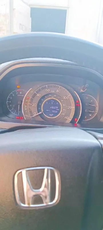 Авто в семье 4 года. семейный кроссовер 2,4л 190л. с. коробка-надёжный классический автомат работает отлично! двигатель на 5 (все сухое и чистое, масло не берёт). пробег 200т. км реальный (любая проверка). гу на базе android с голосовым управлением. люк, камера заднего вида, два экрана, два ключа. подвеска мягкая и бесшумная. по кузову: заменено переднее левое крыло, все остальные детали родные (на каждой заводские наклейки с win кодом). стекла, фары заводские, есть зимняя резина. самый большой багажник в своём классе, в работе не была, гаражное хранение. продажа неспешная. обмен не интересует. цена 1900000 учёт рф. находится в г. донецк. +79493537625 📲 tg: евгений николаевич 📞 звоните: +7(949)3537625 - фотография - 6