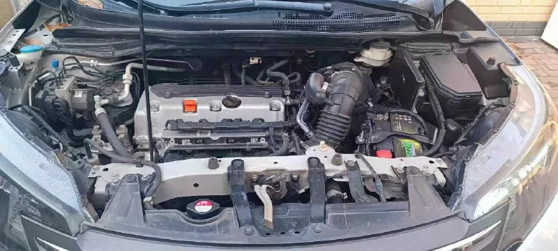 Авто в семье 4 года. семейный кроссовер 2,4л 190л. с. коробка-надёжный классический автомат работает отлично! двигатель на 5 (все сухое и чистое, масло не берёт). пробег 200т. км реальный (любая проверка). гу на базе android с голосовым управлением. люк, камера заднего вида, два экрана, два ключа. подвеска мягкая и бесшумная. по кузову: заменено переднее левое крыло, все остальные детали родные (на каждой заводские наклейки с win кодом). стекла, фары заводские, есть зимняя резина. самый большой багажник в своём классе, в работе не была, гаражное хранение. продажа неспешная. обмен не интересует. цена 1900000 учёт рф. находится в г. донецк. +79493537625 📲 tg: евгений николаевич 📞 звоните: +7(949)3537625 - фотография - 8