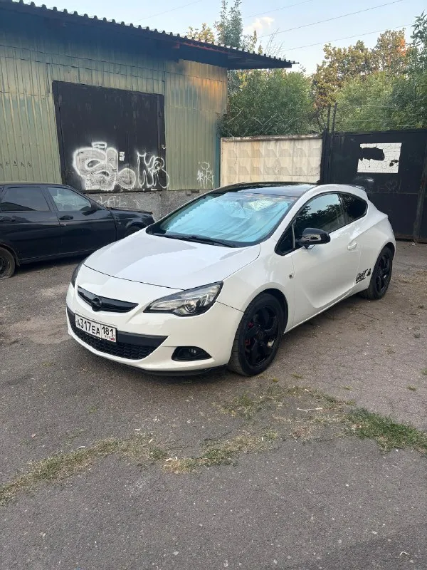 Продам opel astra j gtc p-j/sw 2012 года пробег 196 т. км. автомобиль в хорошем-бережном состоянии,... - фотография