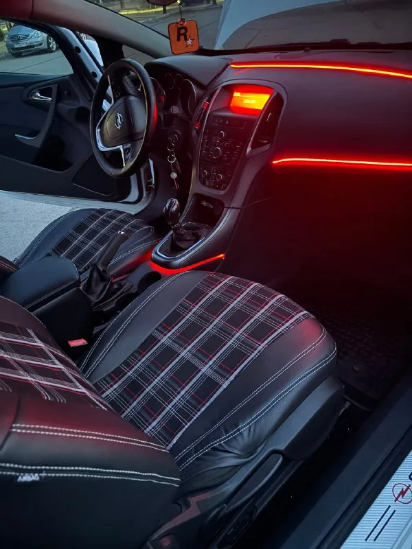 Продам opel astra j gtc p-j/sw 2012 года пробег 196 т. км. автомобиль в хорошем-бережном состоянии, масла и расходники меняли своевременно, масло заливаю исключительно ravenol 5w40. предоставлю всё, что менял, за время владения ею. машина полностью зашумлена, также есть возможность подключения сабвуфера. кузов в отличном состоянии: рыжиков, вздутышей-нет! кондиционер заправлен и работает очень хорошо). была заменена передняя подвеска, колодки, масло в кпп, сальники приводов, все прокладки теплообменника и новый радиатор теплообменника, помпа gates. более детально расскажу, кому интересно. двигатель 1.8 (140 л. с) на механике 5-ти ступке. в 09 месяце сделан хороший выхлоп с раздвоением под диффузор. чехлы, которые были перешиты в ателье под стиль golf gti, родные сиденья в хорошем состоянии. на данный момент на автомобиле стоят 18“ диски с летней низкопрофильной резиной, в комплект отдам зимнюю с профилем выше. автомобиль не был в дтп. по документам всё отлично, штрафов, запретов ничего таког 📞 звоните: +7(959)1505573 - фотография - 6