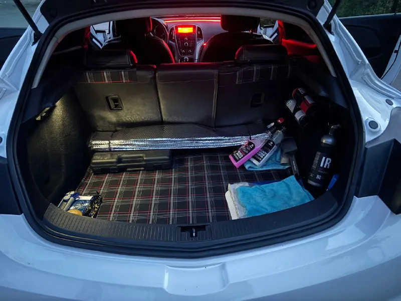 Продам opel astra j gtc p-j/sw 2012 года пробег 196 т. км. автомобиль в хорошем-бережном состоянии, масла и расходники меняли своевременно, масло заливаю исключительно ravenol 5w40. предоставлю всё, что менял, за время владения ею. машина полностью зашумлена, также есть возможность подключения сабвуфера. кузов в отличном состоянии: рыжиков, вздутышей-нет! кондиционер заправлен и работает очень хорошо). была заменена передняя подвеска, колодки, масло в кпп, сальники приводов, все прокладки теплообменника и новый радиатор теплообменника, помпа gates. более детально расскажу, кому интересно. двигатель 1.8 (140 л. с) на механике 5-ти ступке. в 09 месяце сделан хороший выхлоп с раздвоением под диффузор. чехлы, которые были перешиты в ателье под стиль golf gti, родные сиденья в хорошем состоянии. на данный момент на автомобиле стоят 18“ диски с летней низкопрофильной резиной, в комплект отдам зимнюю с профилем выше. автомобиль не был в дтп. по документам всё отлично, штрафов, запретов ничего таког 📞 звоните: +7(959)1505573 - фотография - 8