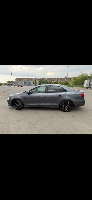 Volkswagen jetta 6 💰1 050 000💰 1.8 tsi 170л. с. 2014г пробег 132 000т. км. отличное состоянии, просто идеал, не дымит, не троит, масло не расходует! коробка автомат, переключает мягко, не хрустит, не гудит, отлично! ходовая вся обслужена, не гремит, не стучит, едет ровно, некуда не ведет! кондиционер холодит 🥶 стеклоподъемники работают салон кожаный, чистый, и ухоженный зимняя резина в комплекте документы чистые, без запретов, без штрафов, любое переоформление, машина стоит на 180 регионе на местном учете… цена 💰1 050 000💰 руб осмотр г. донецк связь +7949-440-47-70 тг есть 📞 звоните: +7(949)4404770 - фотография - 2