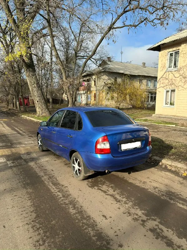 Продам ваз калину🚘 двигатель 1.6 2006 год пробег 178.000км по кузову все отлично, нет ни одного рыжика. двигатель не дымит, не троит, тяга отличная. коробка также без нареканий, все передачи включатся мягко, без хрустов и прочего. по ходовой все сделано. усилитель руля работает. установлена сигнализация с автозапуском. салон чистый, установлены сидения от гранты по документам полный порядок, переоформление без проблем! цена 300.000. связь в телеграмм↙️ ☎️ +79493327911 никита осмотр г. донецк 📞 звоните: +7(949)3327911 - фотография - 3