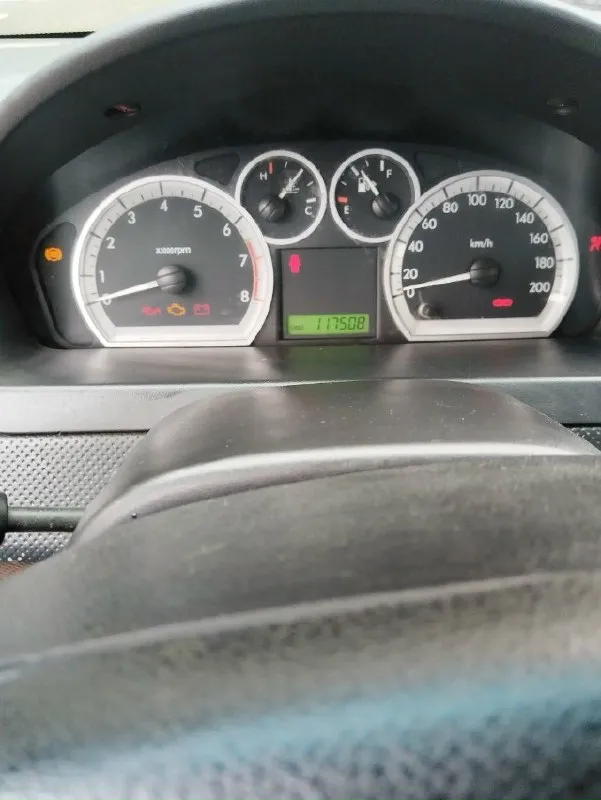 Продажа chevrolet авео т 250, 2008 год, двс 1.6. в хорошем тех. состоянии. комплектации (стеклоподьемники, регулировка зеркал, кондиционер, подогрев заднего стекла, подогрев зеркал заднего вида центральный замок, доводчики, сигнализация. г. горловка. пробег 117 тыс. км. установлено евро 4, вписано в стс. я собственник. комплект зимней резины. цена 600 тыс. рублей. торг у капота тел+79496335078( писать тг. ;max). 📞 звоните: +7(949)6335078 - фотография - 3