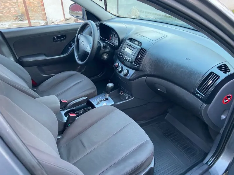 В продаже хундай элантра год 2010 коробка автомат кузов без гнили, и ржавчины отличная комплектация авто без вложений, цена 720,000 торг обмен +7949-850-18-31 телеграм +79054590111также и звоним 📞 на этот номер - фотография - 9