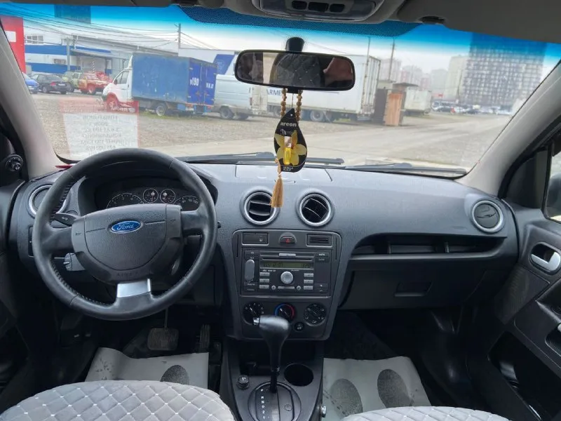 В продаже форд фьюжн год 2008 мотор 1,6коробка автомат кузов без гнили, и ржавчины авто без вложений на зимней резине цена 610 тел +79498501831 телеграм +79054590111 - фотография - 5