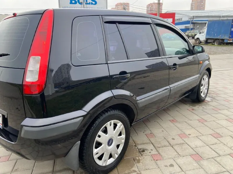 В продаже форд фьюжн год 2008 мотор 1,6коробка автомат кузов без гнили, и ржавчины авто без вложений на зимней резине цена 610 тел +79498501831 телеграм +79054590111 - фотография - 8