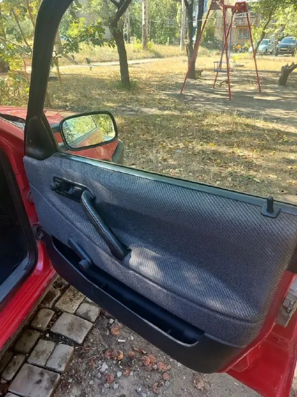 Volkswagen passat b3,1990, двс 1,8 бензин. после капремонта двс 30000км. расход по трассе 7,5,по городу 10. цена 200.000руб. торг. контактный телефон +79493159799 📞 звоните: +7(949)3159799 - фотография - 10