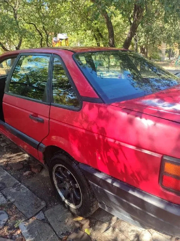 Volkswagen passat b3,1990, двс 1,8 бензин. после капремонта двс 30000км. расход по трассе 7,5,по городу 10. цена 200.000руб. торг. контактный телефон +79493159799 📞 звоните: +7(949)3159799 - фотография - 2