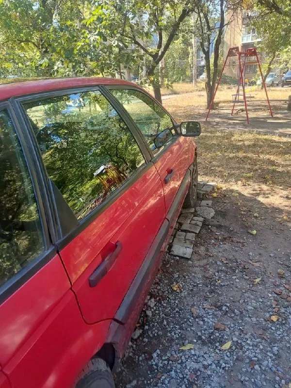 Volkswagen passat b3,1990, двс 1,8 бензин. после капремонта двс 30000км. расход по трассе 7,5,по городу 10. цена 200.000руб. торг. контактный телефон +79493159799 📞 звоните: +7(949)3159799 - фотография - 5