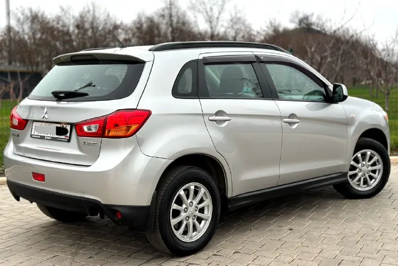 Продам mitsubishi asx рестайлинг, 2014 года выпуска, объём двигателя 1.6 117 л. с, 155.000 пробега, коробка механика(самая надёжная связка в линейке), авто в родном окрасе, без дтп!, 1 хозяин за всё время эксплуатации, автотека ✅. автомобиль в идеальном состоянии как внешне так и техническом состоянии, без вложений от слова совсем!, по кузову рыжиков, и вздутий нет, мотор коробка 5+, машина полностью обслужена от а до я, ходовая часть, масла, фильтра, недавно были обслужены, салон в превосходном виде, работает по авто абсолютно все работает. комплектация: бортовой компьютер, подогрев сидений, кондиционер, электро зеркала, мультимедиа с хорошим звуком, 4 эл-стекподъемника, обогрев заднего стекла, обогрев зеркал, складывание зеркал, складывание сидений, комфортный багажник, имеется абсолютно все для комфортного вождения. очень надёжный японский красовер, комфортабельный и вместительный, по документам чистый, любой вид оформ 📲 tg: grisha 📞 звоните: +7(949)5644736 - фотография - 4