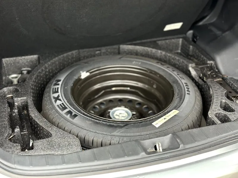 Продам mitsubishi asx рестайлинг, 2014 года выпуска, объём двигателя 1.6 117 л. с, 155.000 пробега, коробка механика(самая надёжная связка в линейке), авто в родном окрасе, без дтп!, 1 хозяин за всё время эксплуатации, автотека ✅. автомобиль в идеальном состоянии как внешне так и техническом состоянии, без вложений от слова совсем!, по кузову рыжиков, и вздутий нет, мотор коробка 5+, машина полностью обслужена от а до я, ходовая часть, масла, фильтра, недавно были обслужены, салон в превосходном виде, работает по авто абсолютно все работает. комплектация: бортовой компьютер, подогрев сидений, кондиционер, электро зеркала, мультимедиа с хорошим звуком, 4 эл-стекподъемника, обогрев заднего стекла, обогрев зеркал, складывание зеркал, складывание сидений, комфортный багажник, имеется абсолютно все для комфортного вождения. очень надёжный японский красовер, комфортабельный и вместительный, по документам чистый, любой вид оформ 📲 tg: grisha 📞 звоните: +7(949)5644736 - фотография - 9