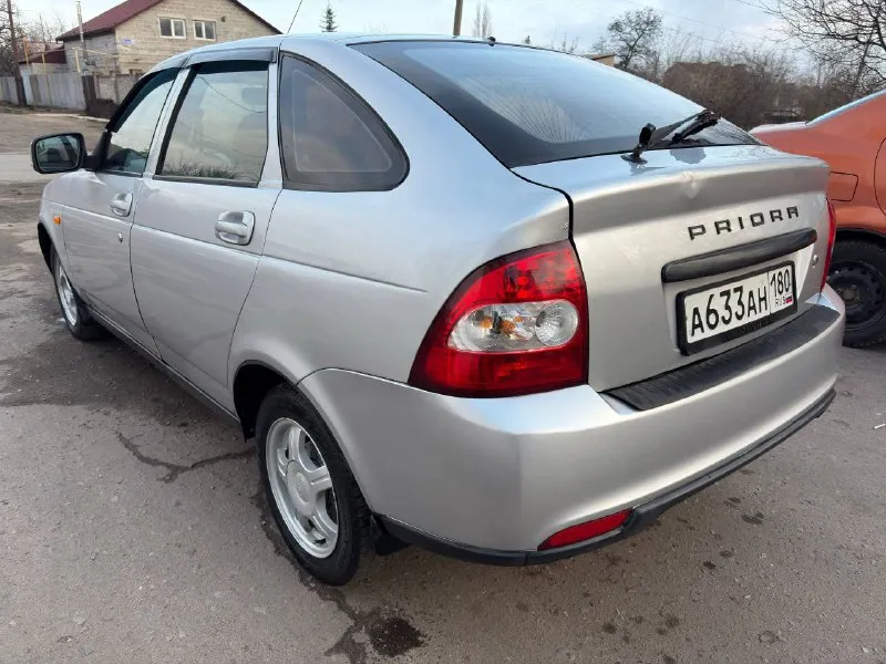 Продам ваз priora! год выпуска 2011! авто в очень хорошем состоянии! работает идеально! коробка в порядке! ходовая часть вся новая! в техническом плане авто без вложений! дно пороги абсолютно целые! стаканы заводские! авто в дтп не участвовала! все стёкла заводские! авто в шумоизаляции! зимняя резина! сидение приора 2! гур, стеклоподъемники, подогревы, центральный замок, сигнализация starline с автозапуском! продажа с полным переоформлением! осмотр город енакиево! цена 355 торг у капота! +79496389558 📲 tg: @melexa7777 📞 звоните: +7(949)6389558 - фотография - 4