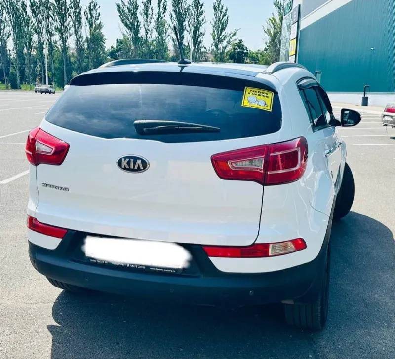 Продам свое авто kia sportage 2013 года, 181 000 км. ат 2.0, полный привод, комплектация максимальная- premium. обслуживается у официального дилера. авто в достойном состоянии. птс оригинал. два комплекта резины на дисках, лето r18, зима r17. цена 1500000 рос. руб. возможен небольшой торг. +79892397094 ( мессенджер) территориально нахожусь в новороссийске. бываю в макеевке. телефон для связи +79493089706. 📲 tg: @irina_rudakova91 📞 звоните: +7(949)3089706 - фотография - 2