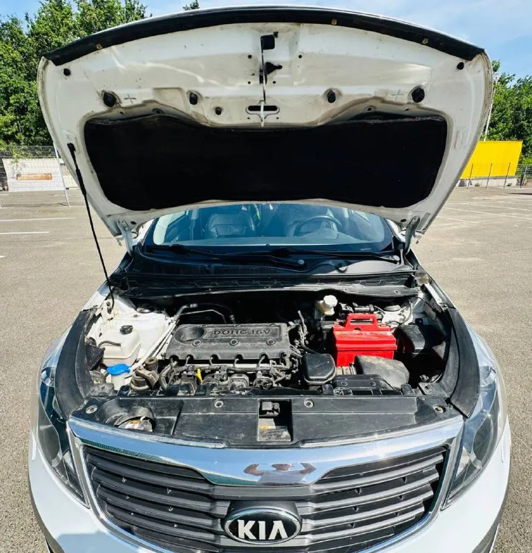 Продам свое авто kia sportage 2013 года, 181 000 км. ат 2.0, полный привод, комплектация максимальная- premium. обслуживается у официального дилера. авто в достойном состоянии. птс оригинал. два комплекта резины на дисках, лето r18, зима r17. цена 1500000 рос. руб. возможен небольшой торг. +79892397094 ( мессенджер) территориально нахожусь в новороссийске. бываю в макеевке. телефон для связи +79493089706. 📲 tg: @irina_rudakova91 📞 звоните: +7(949)3089706 - фотография - 3