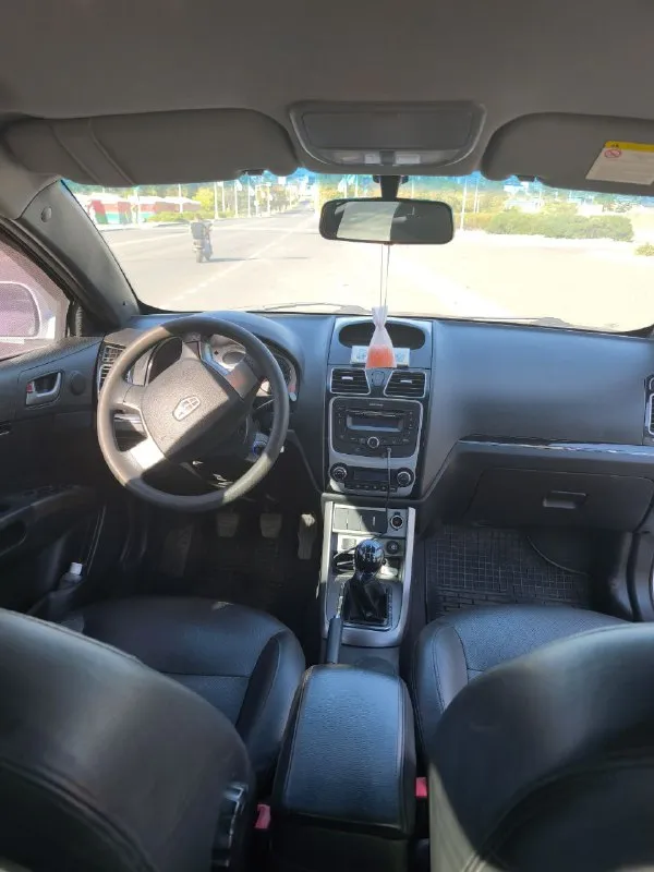 Продам geely эмгранд ес 7 год 2013 двигатель 1.5 с мкпп 5 ст. пробег 113 тыс. машина в хорошем состо... - фотография