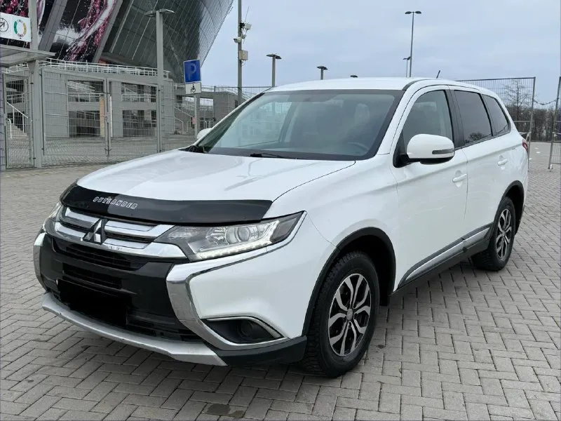 Продам mitsubishi outlander 2.0 бензин год выпуска 2016 состояние идеальное. полный привод рабочий б... - фотография