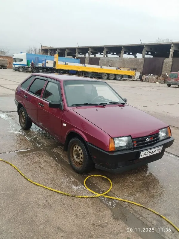 Продам ваз 2109. 1992 года газ. музыка + лето на титанах цена 210.торг все вопросы по телефону +7949... - фотография