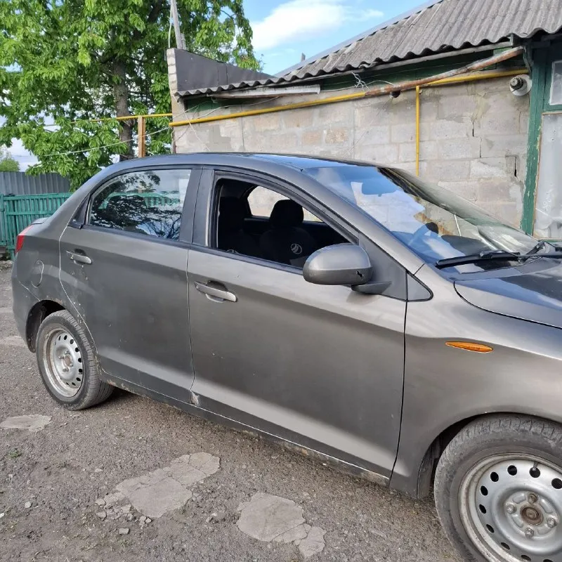 Авто в хорошем состоянии. пробег настоящий. двигатель 16-клапанный. аbs, передний привод. только бензин. новая 5 ст. коробка. новый аккумулятор, новое сцепление. в дтп не был. все расходники поменяны. кондиционер заправлен. просторный салон, большой вместительный багажник. расход по городу 6-7 литррв. есть ньюансы по кузову(видно на фото). камера заднего вида. продажа в связи с покупкой нового автомобиля. цена 250.000р +79497083931 - фотография - 10