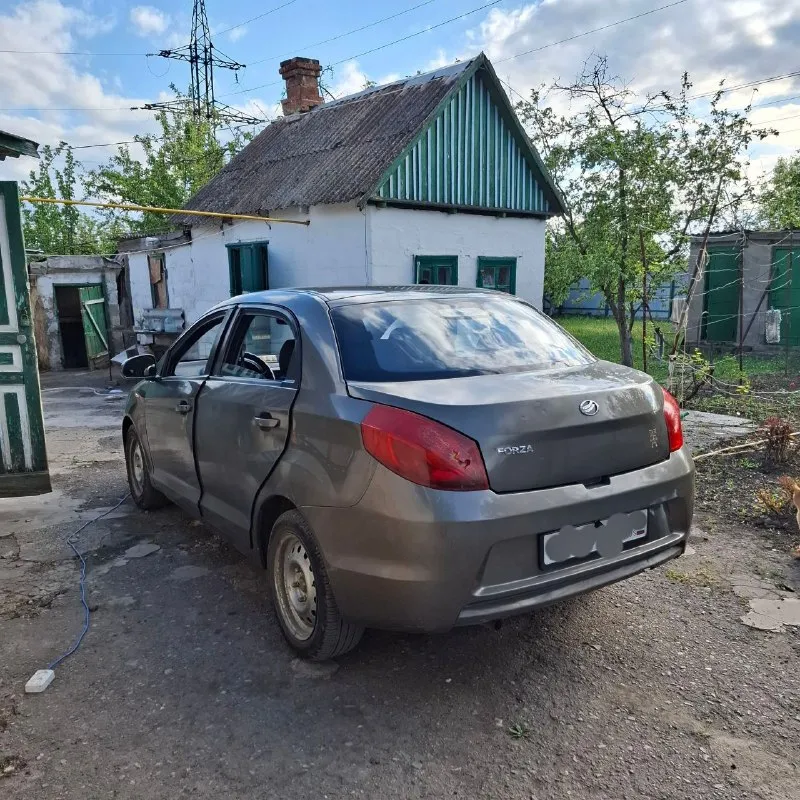 Авто в хорошем состоянии. пробег настоящий. двигатель 16-клапанный. аbs, передний привод. только бензин. новая 5 ст. коробка. новый аккумулятор, новое сцепление. в дтп не был. все расходники поменяны. кондиционер заправлен. просторный салон, большой вместительный багажник. расход по городу 6-7 литррв. есть ньюансы по кузову(видно на фото). камера заднего вида. продажа в связи с покупкой нового автомобиля. цена 250.000р +79497083931 - фотография - 3