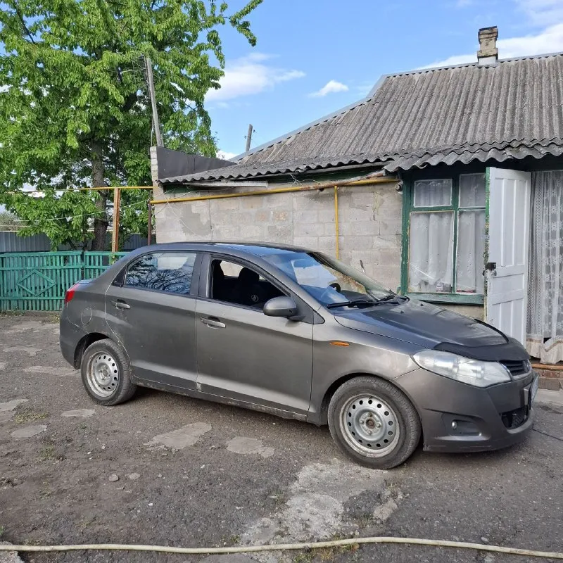 Авто в хорошем состоянии. пробег настоящий. двигатель 16-клапанный. аbs, передний привод. только бензин. новая 5 ст. коробка. новый аккумулятор, новое сцепление. в дтп не был. все расходники поменяны. кондиционер заправлен. просторный салон, большой вместительный багажник. расход по городу 6-7 литррв. есть ньюансы по кузову(видно на фото). камера заднего вида. продажа в связи с покупкой нового автомобиля. цена 250.000р +79497083931 - фотография - 5