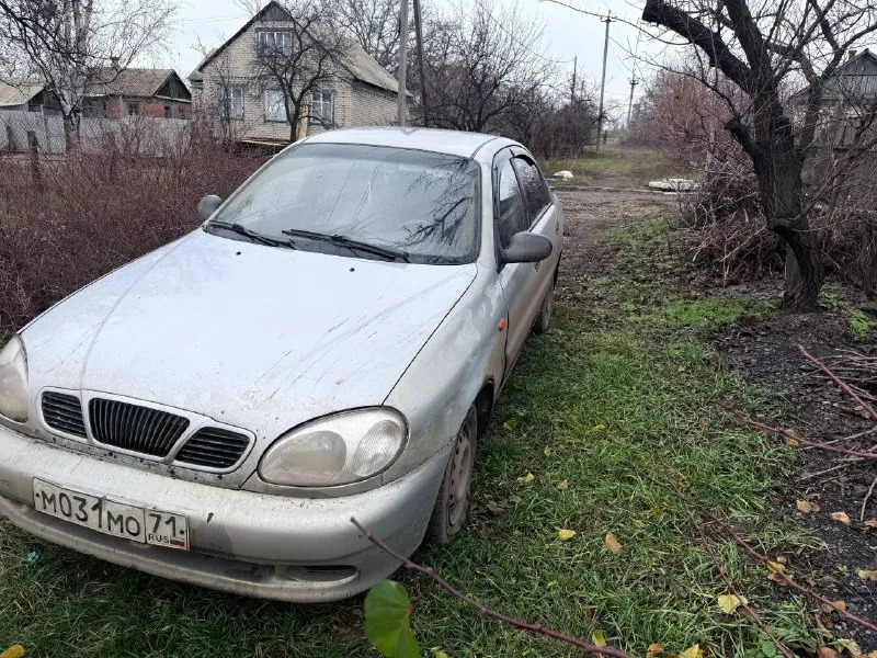 Продается chevrolet lanos! цена: 130 000 рублей. торг описание: - кузов: в целом неплохое состояние, есть небольшие царапины и вмятины. - ходовка: требует небольшого внимания, есть некоторые моменты, которые нужно подправить, но в общем работает вполне нормально. - двигатель: в рабочем состоянии, не дымит не троит, расход топлива около 8л/100 км стоит газ. машина подойдет для повседневных поездок, неплохой вариант для тех, кто ищет бюджетный автомобиль. при желании, можно сделать косметические улучшения и немного поработать над ходовой частью. звоните, буду рад ответить на вопросы и обсудить детали!+79493929700 📞 звоните: +7(949)3929700 - фотография - 6
