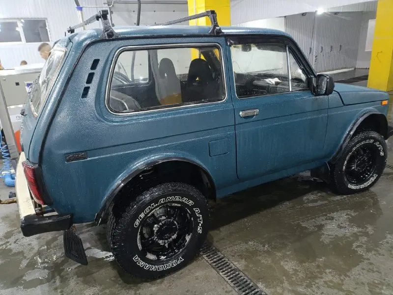 Продам авто 97 года, инжектор, гидро усилитель руля, луфтована без вложений, двигатель, ходовая, раздатка, коробка передач в хорошем состоянии, документы чистые, гнили нет, цена 355 + торг уместен звоните 24/7 доставка+79259572411 - фотография - 3