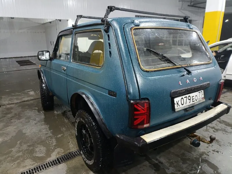 Продам авто 97 года, инжектор, гидро усилитель руля, луфтована без вложений, двигатель, ходовая, раздатка, коробка передач в хорошем состоянии, документы чистые, гнили нет, цена 355 + торг уместен звоните 24/7 доставка+79259572411 - фотография - 6