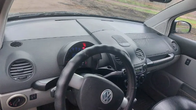 Продаётся авто в достойном состояние ! полностью обслужен !!! цена 700 т. р. хороший торг будет реальному покупателю !!! находиться в старобешево. +79493767984 в ваз. volkswagen вееtlе 2004 года пробег 131 км. коробка автомат. 2 л. в комплекте резина хорошая зима -лета. !!! 📞 звоните: +7(949)3767984 - фотография - 6