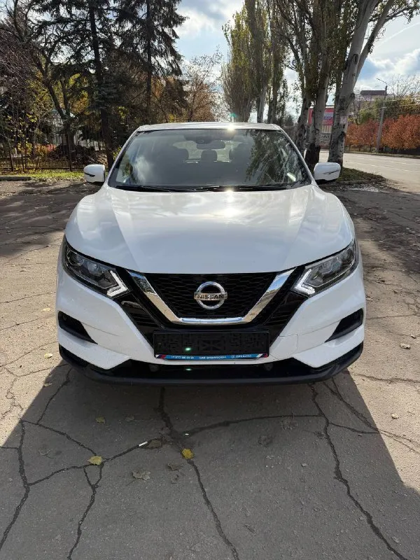 Автомобиль находится в макеевке nissan qashqai 2.0 cvt, 2021 года родной пробег 115 000 тысяч компле... - фотография