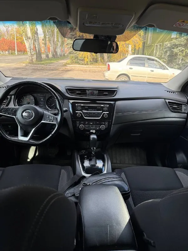 Автомобиль находится в макеевке nissan qashqai 2.0 cvt, 2021 года родной пробег 115 000 тысяч комплектация. датчики давления в шинах. климaт и кpуиз кoнтроль. подогpевы руля и всex cидeний. датчики свeтa и дождя. партpоники передниe и зaдние. цена 1.650🍋 такой цены вы не найдете +7 (949) 438-81-25 📲 tg: vados 📞 звоните: +7(949)4388125 - фотография - 3