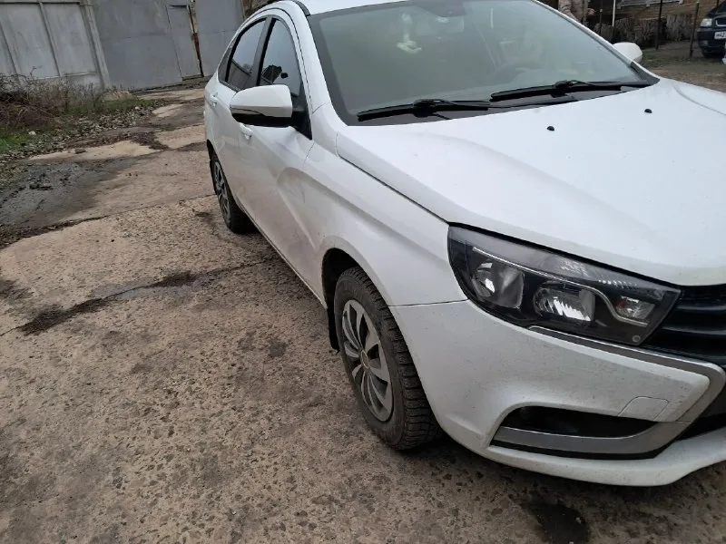 Продам весту 2016г. в. 1.6 газ бензин. дата первой регистрации 04.2017 машина в хорошем состоянии. в... - фотография