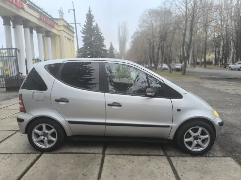 Продам mercedes бенц а160.обьем 1.6 бензин. коробка механика.2004 года. пробег 156т. авто в хорошем состоянии, пройдено то. без дтп. одна собственница. автотека чистая. хорошая комплектация:стеклоподьемники, гур, кондиционер, подогрев сидений, электрорег. зеркал, ц. замок. сервисная книга. цена 390т. торг (символический)осмотр г. стаханов +79591719271 📞 звоните: +7(959)1719271 - фотография - 5