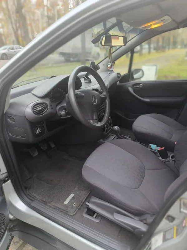 Продам mercedes бенц а160.обьем 1.6 бензин. коробка механика.2004 года. пробег 156т. авто в хорошем состоянии, пройдено то. без дтп. одна собственница. автотека чистая. хорошая комплектация:стеклоподьемники, гур, кондиционер, подогрев сидений, электрорег. зеркал, ц. замок. сервисная книга. цена 390т. торг (символический)осмотр г. стаханов +79591719271 📞 звоните: +7(959)1719271 - фотография - 7