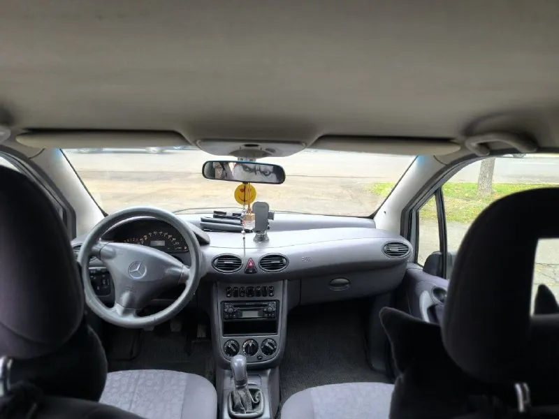 Продам mercedes бенц а160.обьем 1.6 бензин. коробка механика.2004 года. пробег 156т. авто в хорошем состоянии, пройдено то. без дтп. одна собственница. автотека чистая. хорошая комплектация:стеклоподьемники, гур, кондиционер, подогрев сидений, электрорег. зеркал, ц. замок. сервисная книга. цена 390т. торг (символический)осмотр г. стаханов +79591719271 📞 звоните: +7(959)1719271 - фотография - 9