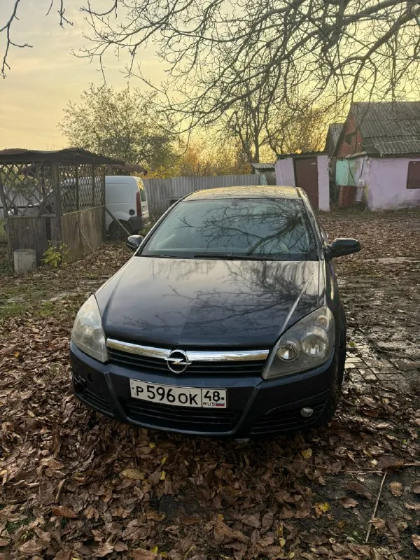 Opel astra h 2007 год, двигатель 1.4 после кап ремонта не дымит, масло не ест. кпп и гур работает хорошо, ходовая в норме, есть нюансы по кузову, на езду не влияют, документы в порядке, машина каждый день на ходу, цена 280 торг, дебальцево +79493762488 📲 tg: игорь клецов 📞 звоните: +7(949)3762488 - фотография - 2