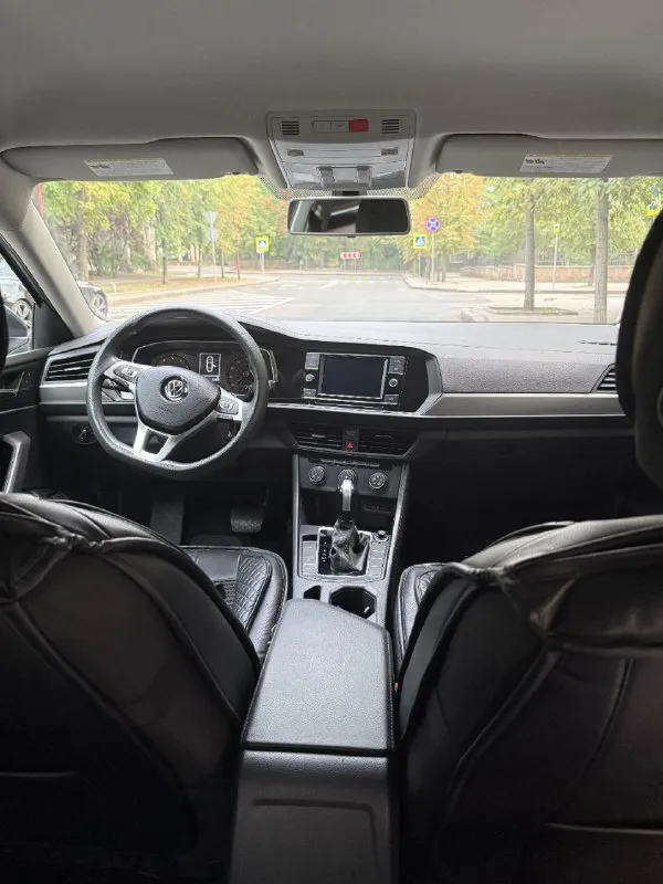 Volkswagen jetta 7 рестайлинг 2021 год (9й месяц) 1.4 (150 л. с.) пробег : 96,000 км. автомат aisin 8 ступенчатый. адаптивный круиз-контроль система экстренного торможения контроль слепых зон камера заднего вида сенсорная мультимедиа (android auto / apple carplay) однозонный климат подогревы, датчики дождя и света светодиодная оптика машина в отличном состоянии — ухожена, вовремя обслуживалась, вложений не требует. цена: 1 750 000 ₽ +79495043729 📲 tg: @dedwod 📞 звоните: +7(949)5043729 - фотография - 9