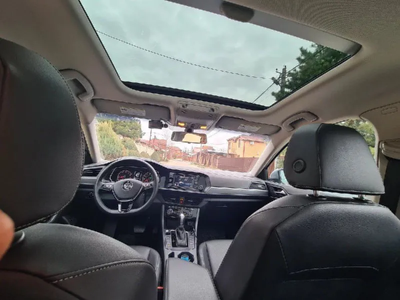 Продам в отличном состоянии всеми любимый, надёжный, технологичный, комфортный и абсолютной беспроблемный авто. лидер продажи и просто бестселлер - volkswagen jetta 7. описание: volkswagen jetta7, дата изготовления 2019 год/ 7 месяц. 📍пробег: 69999км ⚙️ двигатель: 1.4 tsi, 150 л. с., турбо 📀коробка: автомат (8-ступ. aisin) комплектация: • кожаный салон • панорамный люк • бесключевой доступ • круиз-контроль • система предупреждения о фронтальном столкновении • автоматическое экстренное торможение •система start-stop • контроль слепых зон • помощь при выезде с парковки задним ходом • система контроля давления в шинах дополнительно: • полностью русифицирована • 3 ключа. • полностью обслужена, 5 т. км. назад заменена жидкость в • два комплекта шин, лето и зима kumho • сделана антикоррозийная обработка кузова • полностью русифицирована, приборная панель в км. 🚗авто в отличном состоянии, я собственник по птс, вложений не требует. цена: 1 880 000₽ vin: 3vw 📲 tg: @yarikdn85 📞 звоните: +7(949)4385535 - фотография - 8