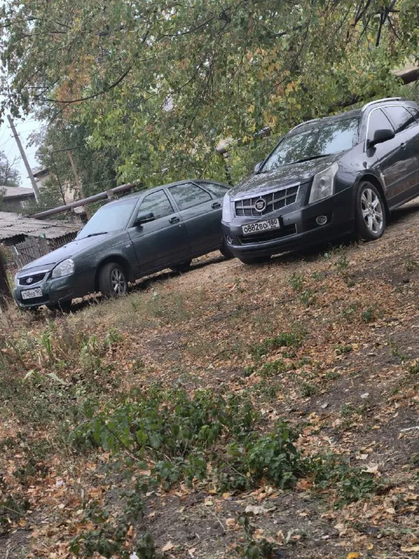 Продам cadillac srx 2 2010 269лс 3.0 кратко о машине что там есть подогрев всех сидений вентиляция п... - фотография