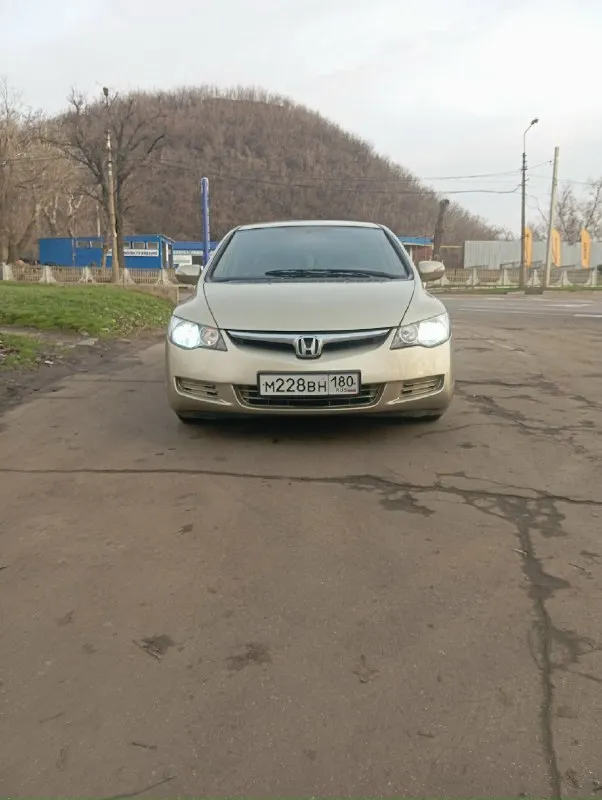 Продам honda civic 1.8 классический автомат 140 л. с. и двигатель и коробка в хорошем состоянии. по... - фотография