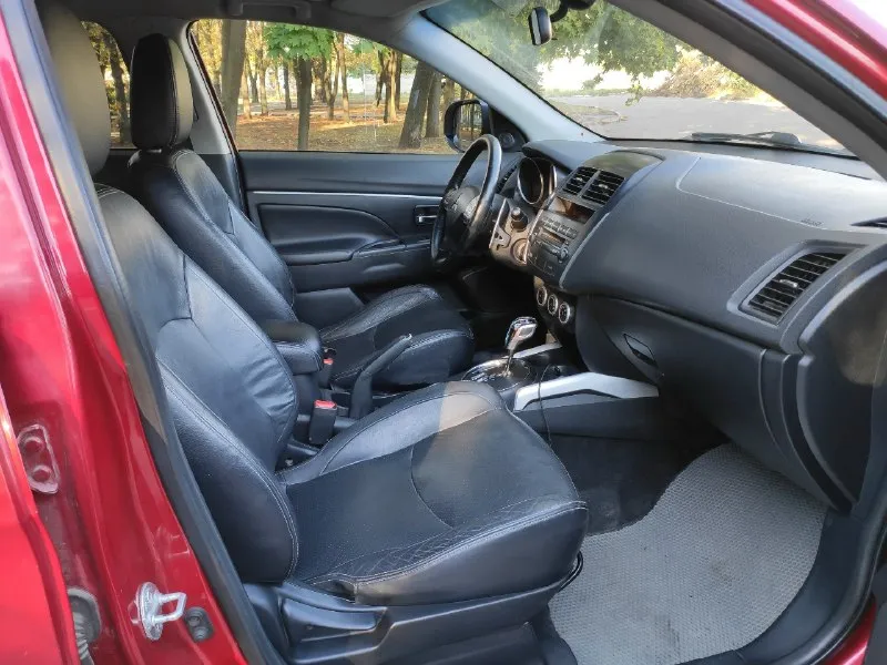 Продам mitsubishi asx, 2010год, мотор 1.8, акпп, пробег 194000км, передний привод, хорошая комплектация на коже, климат контроль, обогрев сидений, мультируль и т. д. 2 ключа, сервисные книги, 2 хозяина! машина обслужена в хорошем состоянии! цена 1.150.000руб. торг. +79494015152 📞 звоните: +7(949)4015152 - фотография - 7