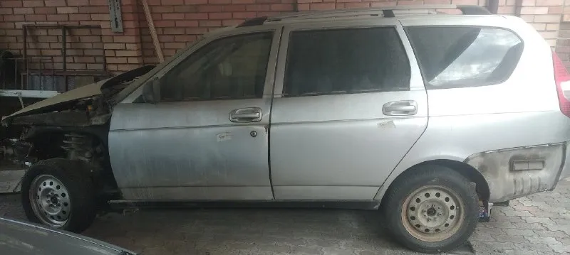 Продам 2е приоры универсал 2011года,126 мотор пробег 242 000 тысяч кузов и дно требуют ремонта газевро4 180 регион-переоформление езжу каждый день, машина на полном ходу приора универсал 2013 года(после дтп) под востоновление или на запчасти пробег 320 000 тысяч эур и руль, потолок, карты дверей, блок комфорта, эл. дросельная заслонка, подкрылки перед и зад - нету этих деталей на днр постоянном учёте- переоформление за информацией по телефону +79493924960 или в личные сообщения г. зугрэс, днр 📞 звоните: +7(949)3924960 - фотография - 7