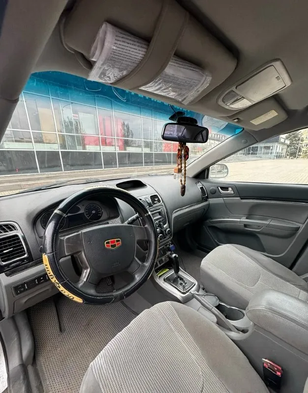Продам geely emgrand еc7 2012 года коробка автомат объем двигателя -1,8 установлен газ пробег - 150 000 два комплекта резины, два ключа имеются недостатки, вопросы по телефону +79496412534 цена 300 тыс, торг 📞 звоните: +7(949)6412534 - фотография - 7