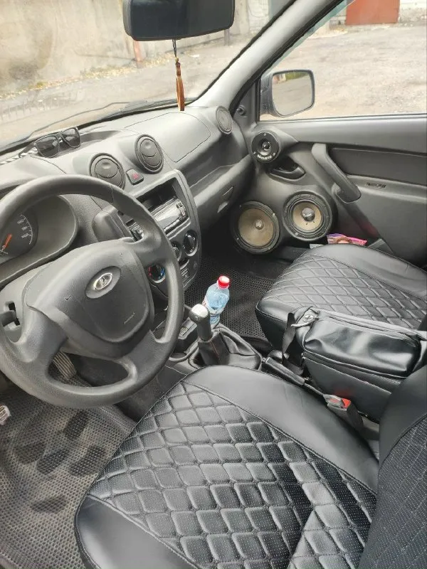 Продам ваз granta 2012 г. пробег -180000. продажа от собственника. новый акб. машина полностью обслужена. вложений не требует. без гнили и рыжиков. отдам летнюю резину. цена - 425000. возможен торг. номер телефона для связи +7949-394-64-73. донецк. 📞 звоните: +7(949)3946473 - фотография - 5