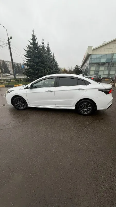 Продам omoda s5 1.5 classic - 2024 год; - пробег 16 000 - 2 комплекта резины - днище, арки, пороги о... - фотография