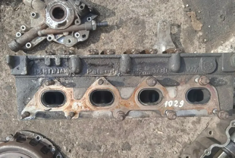 ✔️в продаже гбцшки головка блока цилиндров volkswagen golf 4 цена: 10 000₽ головка блока цилиндров volkswagen passat цена: 20 000₽ головка блока цилиндров газ 3110 цена: 10 000₽ ➡️ [ 📍 находимся по адресу: г. енакиево, пр-кт металлургов 63б (за «галактикой» по навигатору первомайская 59) 📞номера для связи: +79493177336 +79495769519 📞 звоните: +7(949)3177336 - фотография - 2