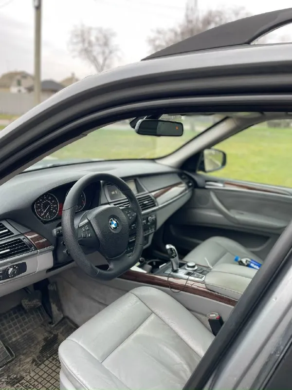 Bmw x5 e70 2008 год 3.0 | 264 л. с 5uxfe43568l027156 живой по технике х5, на полнейшем ходу с чистыми документами, без расчетов по базе, без криминала. салон чистый, приятный. по ходовой, подвеске без проблем, сел поехал куда глаза глядят. юридически чистый. я хозяин. любое переоформление.4 зонный климат, полный электропакет, электро регулировка руля, сидений, понорама, подогревы руля, сидений, камера заднего вида. без единой ошибки, все работает торез цена: 1.370.000 рублей торг контакты: +79497435148 📞 звоните: +7(949)7435148 - фотография - 8