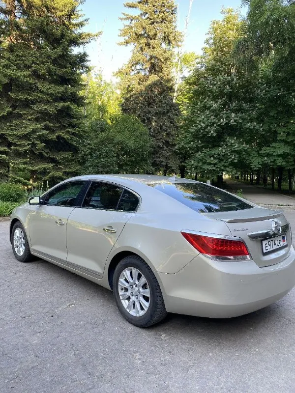 Buick lacrosse 2013 2.4 гибрид кожаный салон с деревянными вставками, мультируль, цветной многофункциональный дисплей, электропривод водительского сидения, abs, ebd, bas, tsc, круиз-контроль, парктроник, климат-контроль, датчик света и многое другое. машина не требует ремонта, кузов без коррозии. агрегаты исправны. донецк вопросы только по телефону 850 тыс. руб, торг +7 (949) 331-21-77 📞 звоните: +7(949)3312177 - фотография - 4